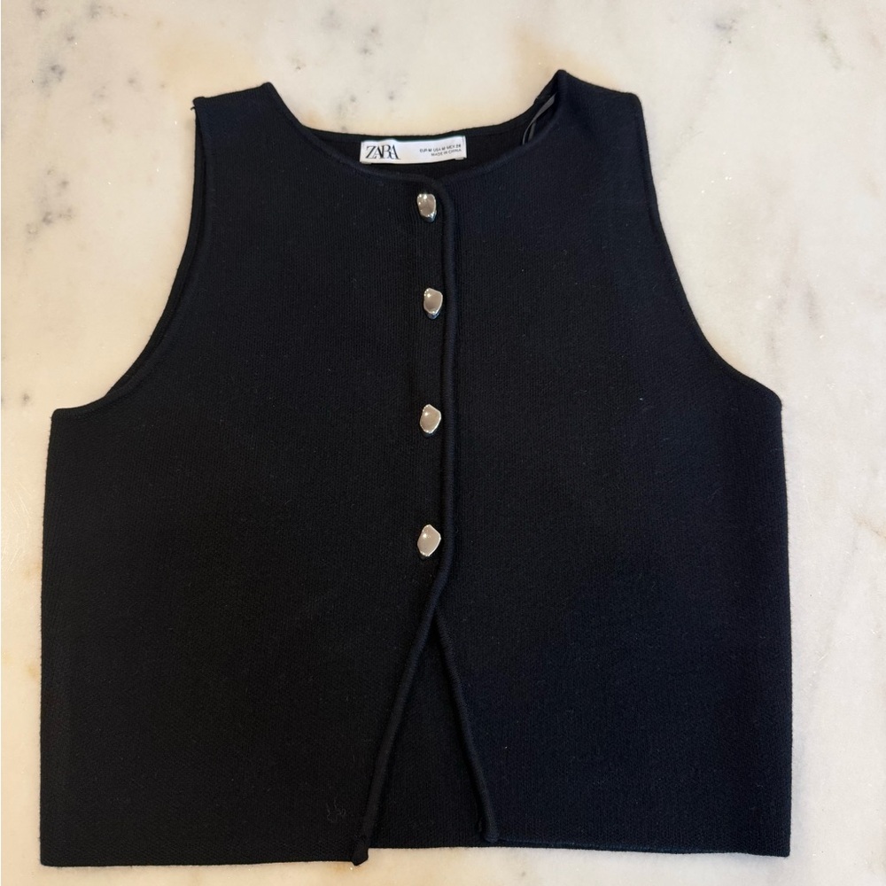 Zara Black Buttoned Sleeveless Vest